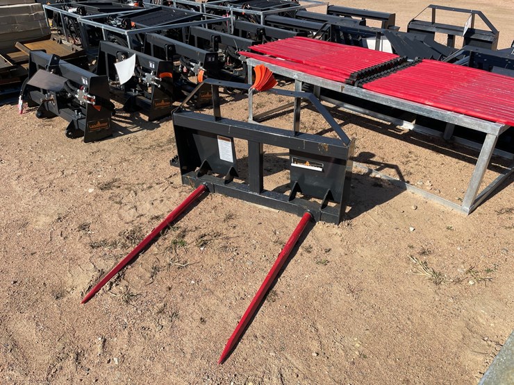 #4099-•-landhonor-bale-spear-frame-attachment-image-2