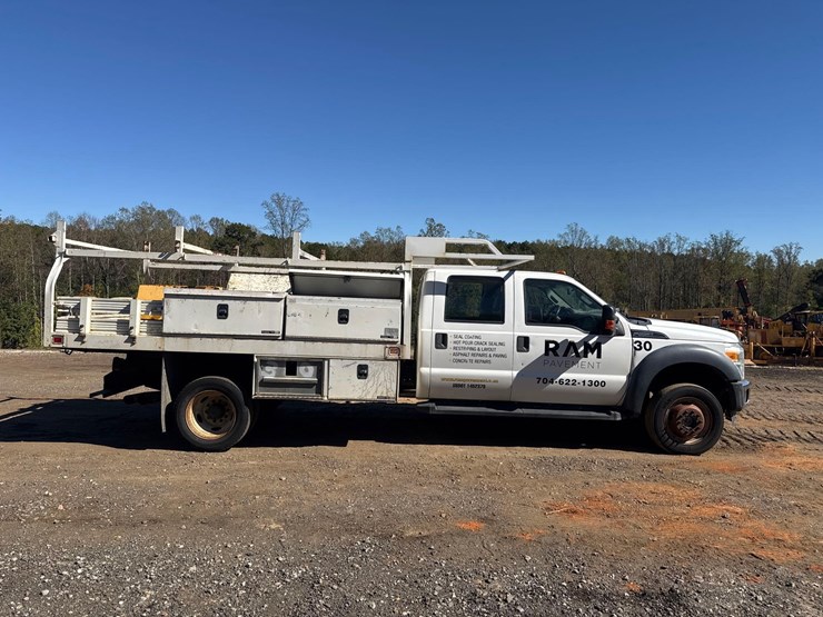 2016-ford-f550-image-8