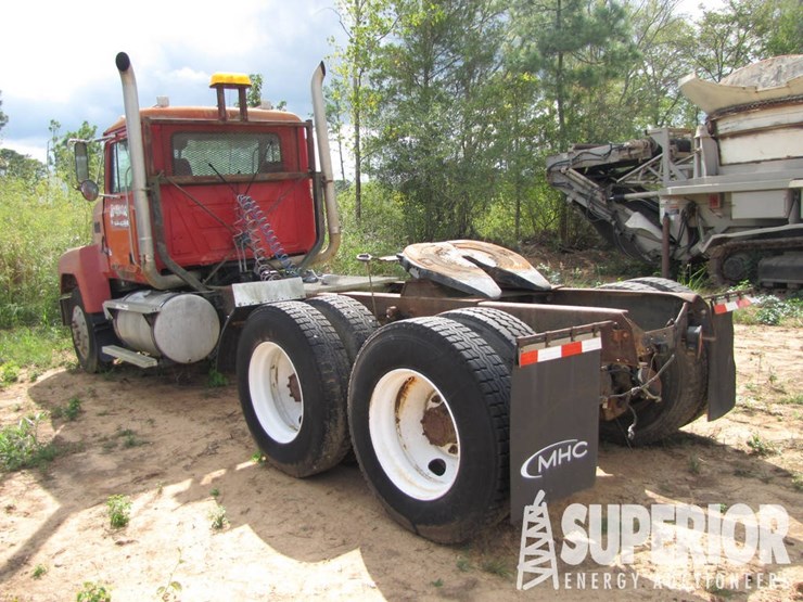 1996-mack-ch613-t/a-day-cab-haul-truck-image-3