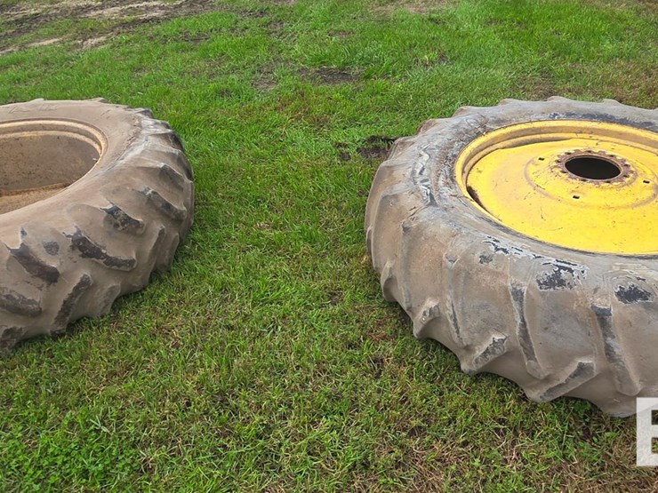john-deere-duals-image-2