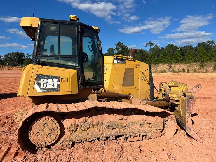 2015-caterpillar-d6k2-lgp-enclosed-cab-crawler-dozer-(6,344-hours)-image-1