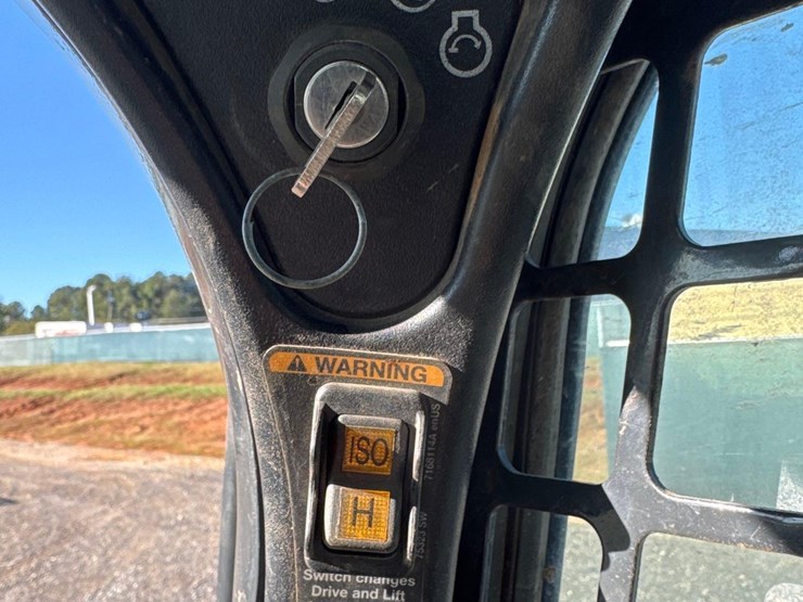 2018-bobcat-t770-image-23