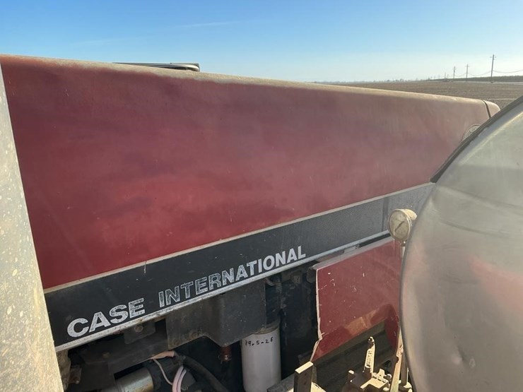case-ih-7210-tractor-image-11