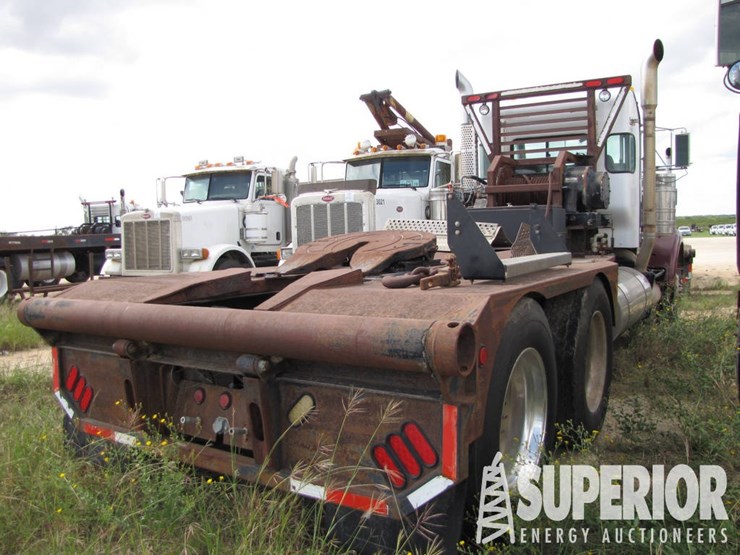 2011-kenworth-w900b-t/a-day-cab-road-winch-truck-image-4