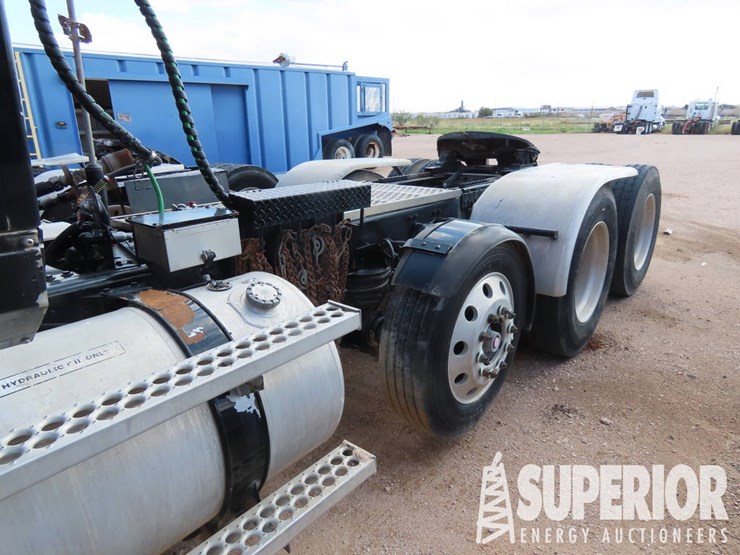 2012-western-star-4900-t/a-truck-tractor-w/pusher-axle-sleeper-image-6