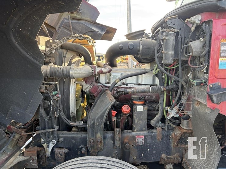 2012-mack-pinnacle-chu613-image-18
