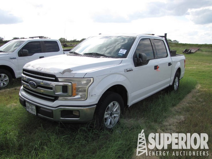 2018-ford-f-150-xlt-crew-cab-pickup-image-1