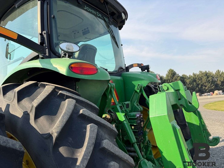 2011-john-deere-8335r-tractor-image-38