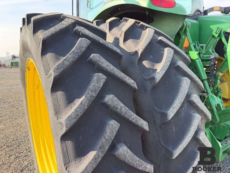 2011-john-deere-8335r-tractor-image-34