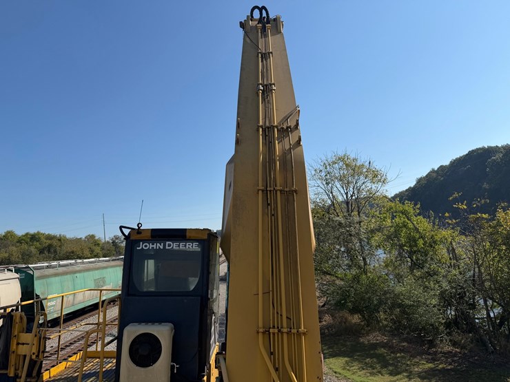 #4098-•-2015-john-deere-870g-lc-excavator-image-140