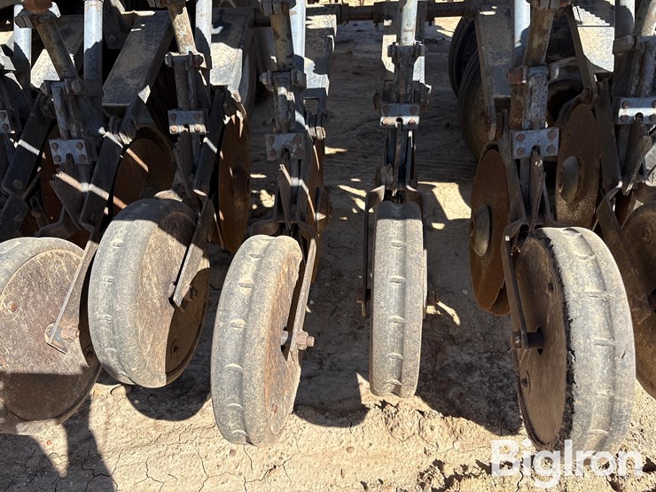 crustbuster-3400-45x8-drill-image-10