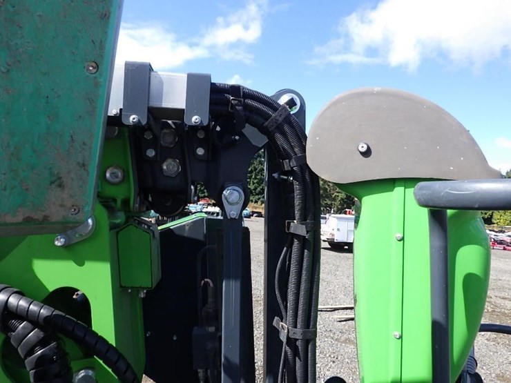 2021-leguan-190-56'-articulating-spider-lift-image-17