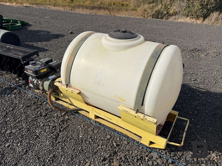 110-gallon-skid-sprayer-image-2