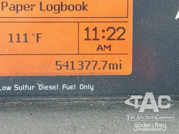 2014-volvo-vnl-image-17