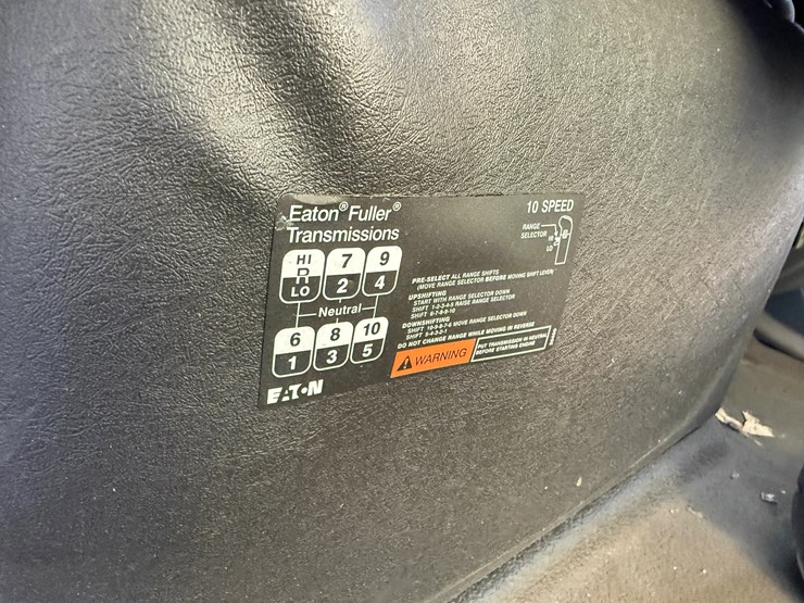 2009-international-durastar-4400-image-18