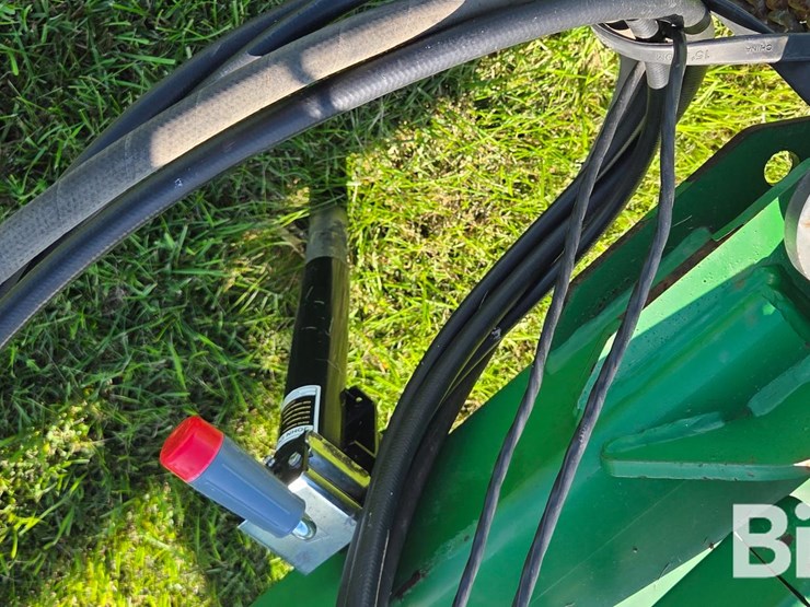 2011-john-deere-2210-field-cultivator-image-11
