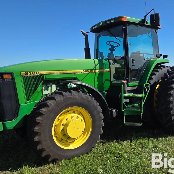 1995 John Deere 8100 MFWD Tractor