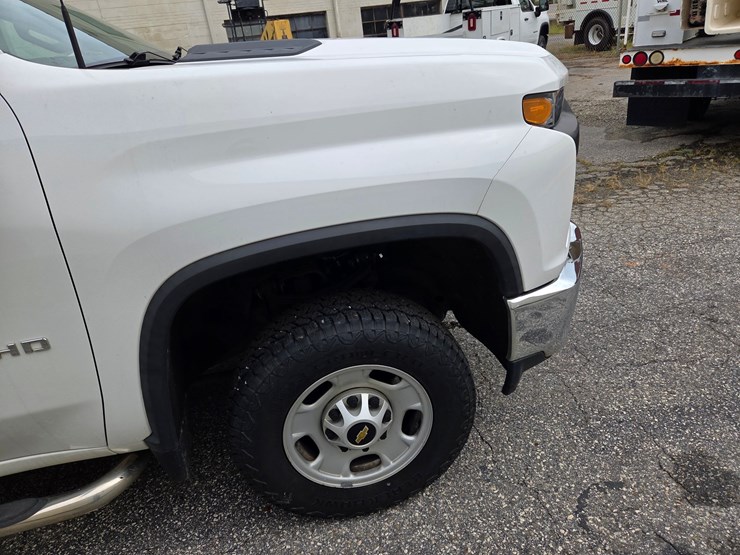 #5-•-2020-chevrolet-2500-service-truck-/-vin:-1gb0wle7xlf295314-/-74,095-miles-image-22