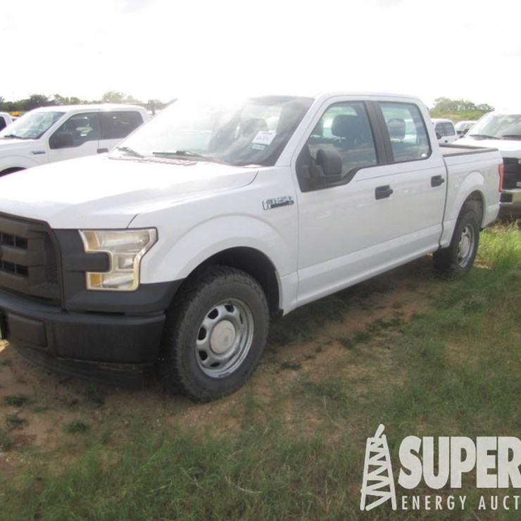 2017 FORD F-150 XL Crew Cab Pickup