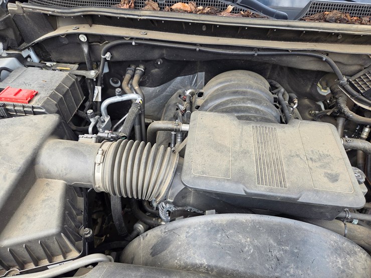 #6-•-2022-chevrolet-2500-service-truck-/-vin:-1gbowle71nf140105-/-68.050-image-34