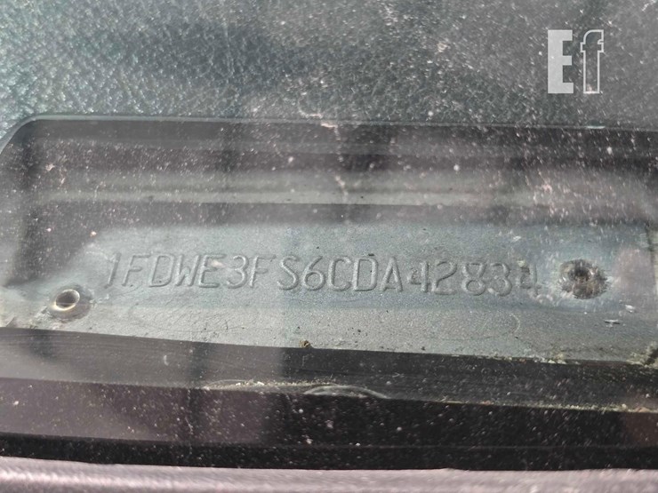 2012-ford-e350-sd-image-25
