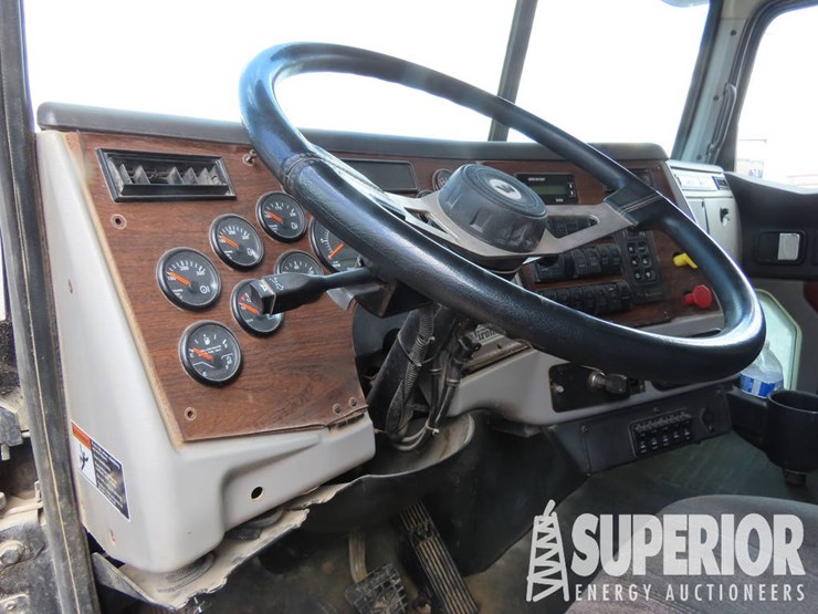 2015-western-star-4900-t/a-truck-tractor-w/sleeper-image-7