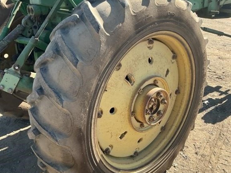 john-deere-4020-hi-crop-tractor-image-12