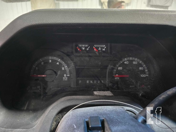 2013-ford-e250-image-12