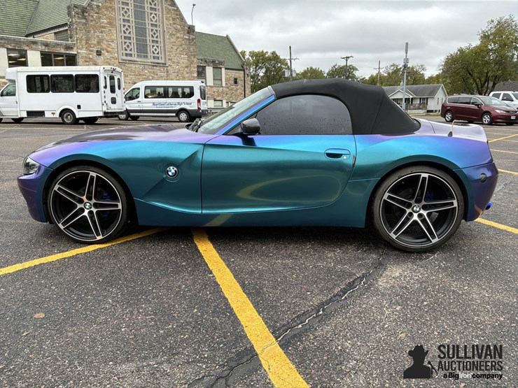 2004-bmw-z4-2.5i-2-door-convertible-roadster-image-8