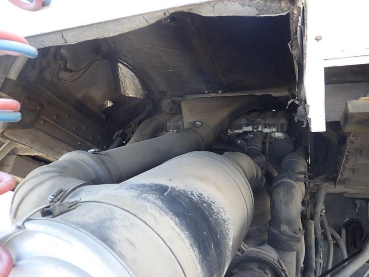 1991-freightliner-fla086-24'-3-axle-cab-&-chassis-image-14