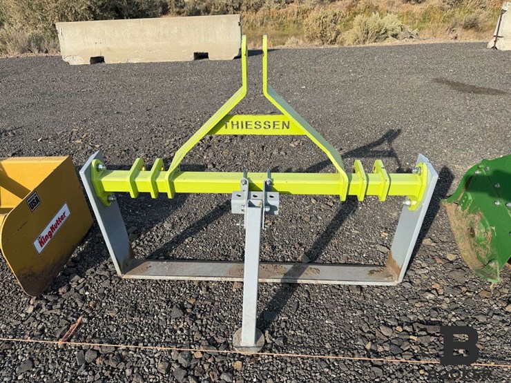 thiessen-3-point-hitch-toolbar-image-2