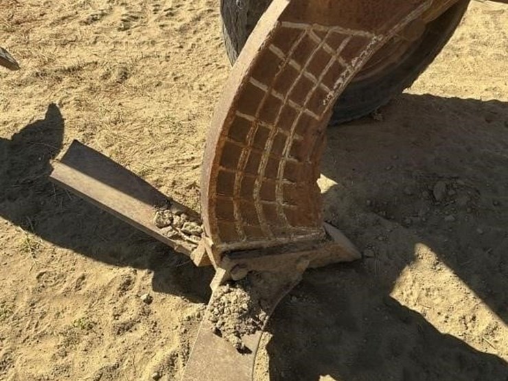 allis-chalmers-600-3-shank-hd-pull-ripper-image-10