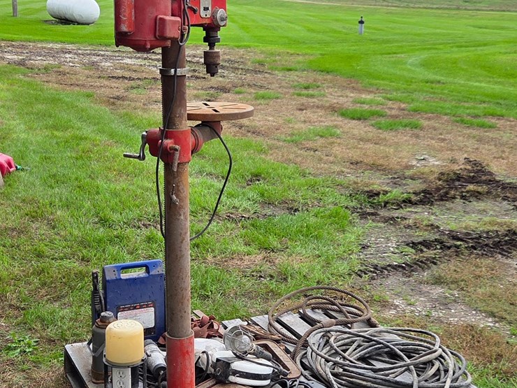 drill-press-&-tools-image-5