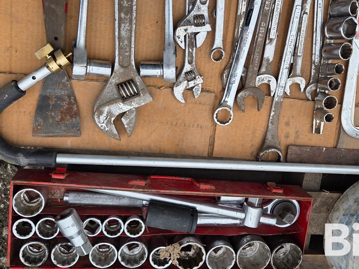 pallet-of-misc-tools-image-19