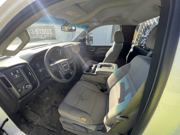 2015-gmc-sierra-2500-image-11