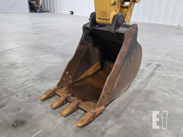 2023-caterpillar-307.5-image-9
