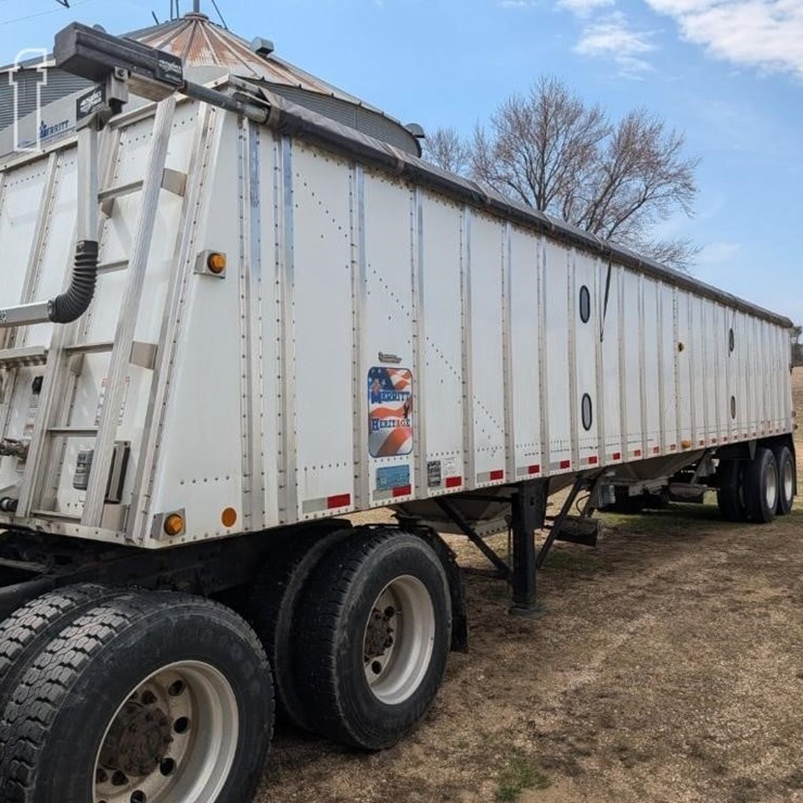 2015 MERRITT Grain Hopper