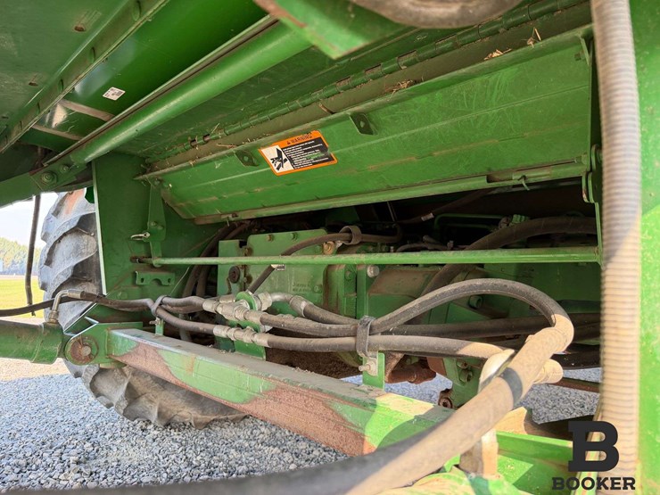 2012-john-deere-s670-combine-image-20