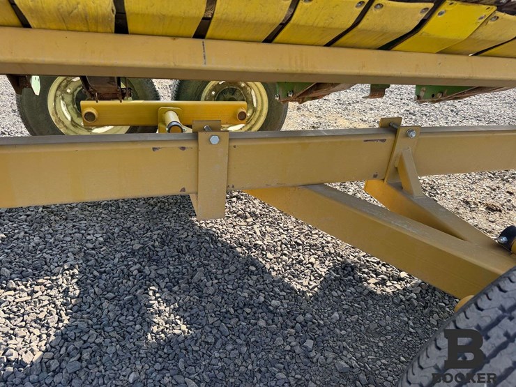 2021-john-deere-635f-header-image-32