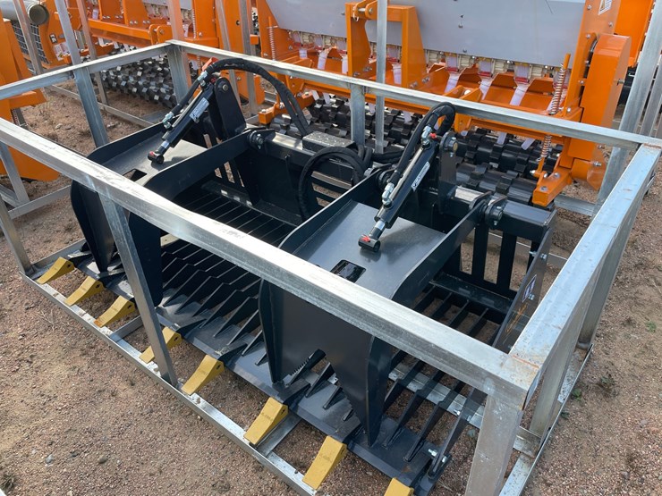 #4074-•-landhonor-72"-skid-steer-hydraulic-skeleton-grapple-bucket-attachment-image-2