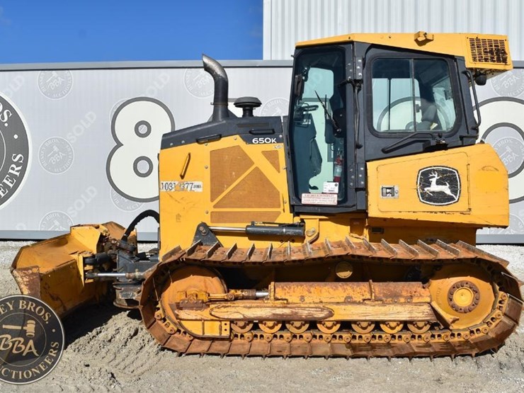2021-deere-650k-image-4