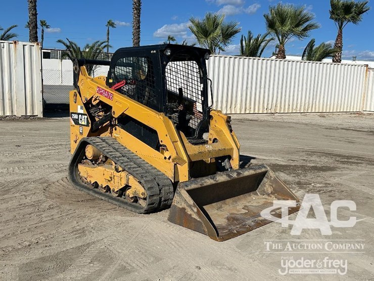 2017-caterpillar-259d-image-2