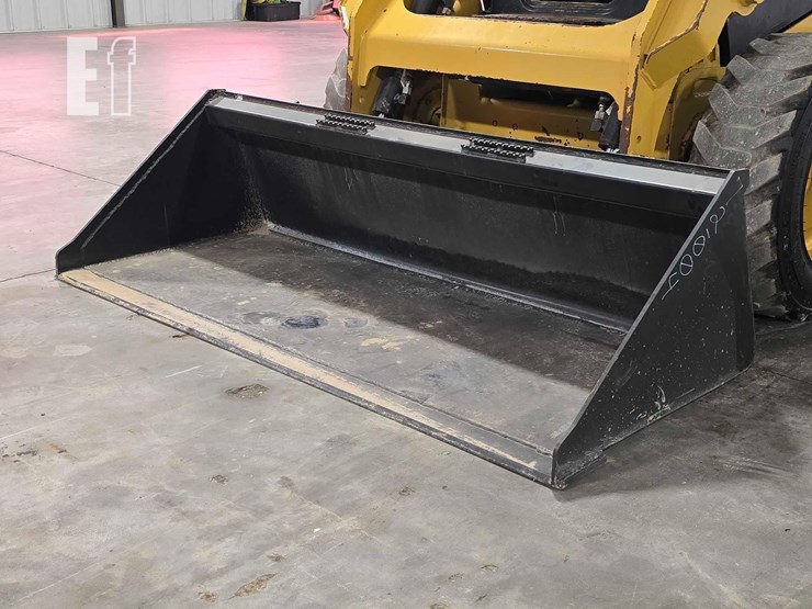 2022-caterpillar-226d3-image-9