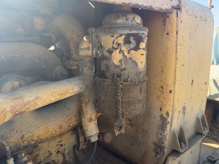 caterpillar-forty-diesel-image-21