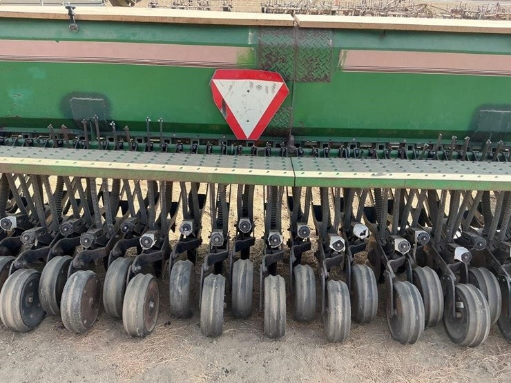 great-plains-3pd20-20'-3-pt-grain-drill-image-8