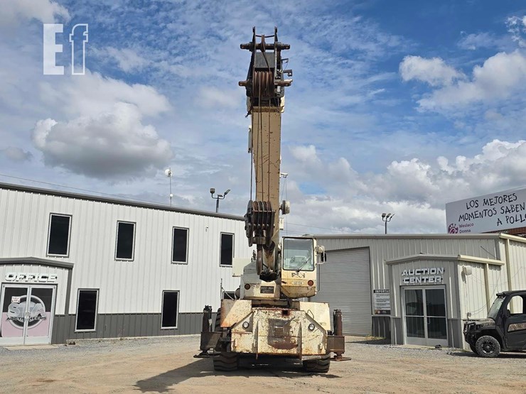p&h-century-rough-terrain-crane-3720-image-7