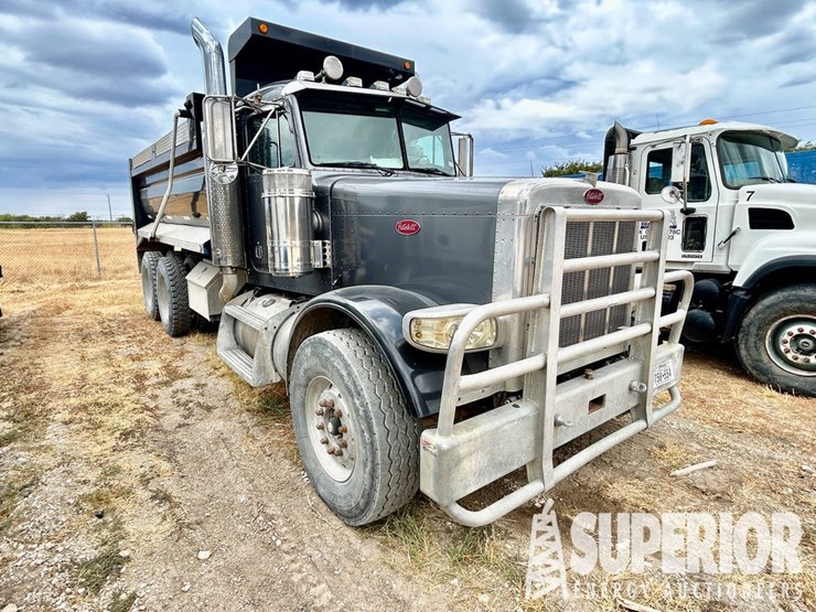 2004-peterbilt-379-t/a-dump-truck-image-1