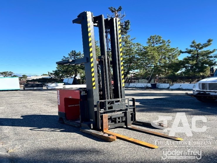 raymond-easir40ttm-order-picker,-4,000#,-143"-mast,-3-image-2