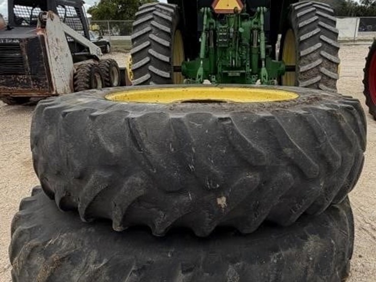john-deere-400-image-30