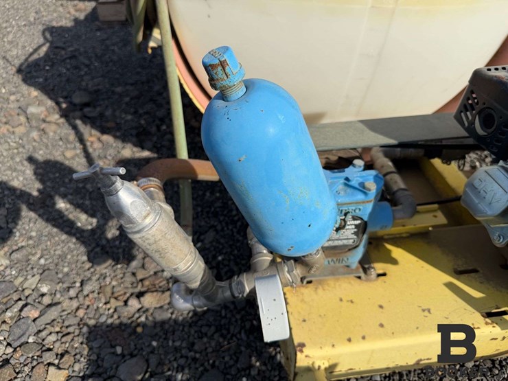 110-gallon-skid-sprayer-image-8